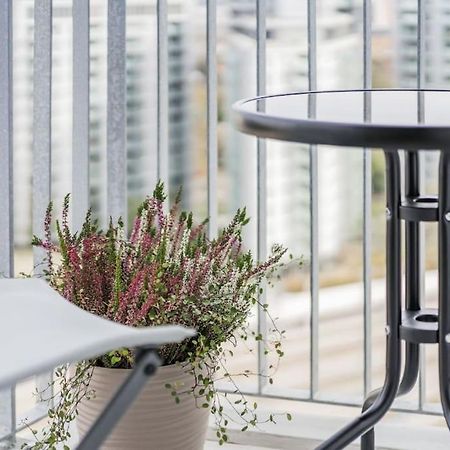 City Sky Studio Mit Balkon فيينا المظهر الخارجي الصورة