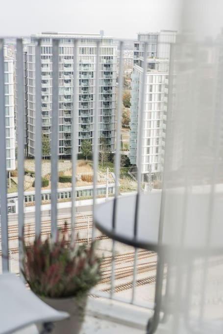City Sky Studio Mit Balkon فيينا المظهر الخارجي الصورة